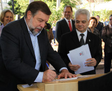 Inauguração do novo bloco de Ciências Agrárias da Universidade Estadual de Maringá (UEM)