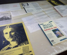 Cartas e cartões postais de Helena Kolody