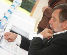 O vice-governador e secretário de Estado da Educação, Flávio Arns, participou nessa terça-feira (12), em Curitiba, de reunião com secretários e gestores municipais de educação, professores e representantes de Instituições de Ensino Superior (IES) para discutir a formação de professores no Paraná.