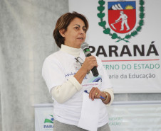 Segundo a chefe do Núcleo Regional de Educação (NRE) de Paranaguá, Selma Camargo Meira, o programa também estimula a cidadania. “Tanto dentro do processo educacional quanto com a comunidade, o programa valoriza a cultura local, além de ter o cunho de conhecer a demanda de cada comunidade”, comentou.