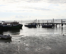 Junto com o lançamento do programa “Minha Ilha Tem Escola”, secretário também conhece escolas da Ilha São Miguel e Ilha do Mel.
