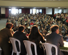 Durante dois dias, evento realizado em Curitiba discute ações para melhorar e ampliar atendimento na área.