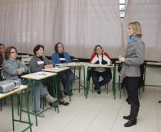 A superintendente da Educação, Meroujy Cavet, acompanhou o início da Semana Pedagógica no município de Paranaguá.
