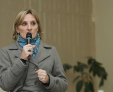 “É uma atuação conjunta entre departamentos, com uma metodologia e material diferenciados, visando à integração das ilhas com o continente. Queremos melhorias para as escolas e professores, e para isso propomos ações integradas ao Plano de Metas da Secretaria, de avanços pedagógicos e de infraestrutura”, destaca Meroujy Cavet, superintendente da Educação.