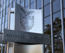 Secretário assina convênio de promoção à conscientização de uma cultura de princípios éticos voltado para estudantes da rede pública do Paraná.