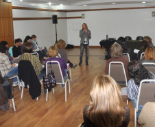 Encontro serviu de formação para representantes dos NREs auxiliem na implantação do Comitê Intersecretarial de Saúde Mental nos municípios.