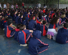 Estudantes tiveram palestras sobre segurança e preservação da vida e simularam abandono das salas de aula.