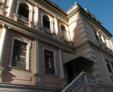Primeira instituição de ensino a transferir documentos é o Instituto de Educação Erasmo Piloto. A documentação abrange o período de 1912 a 1980.