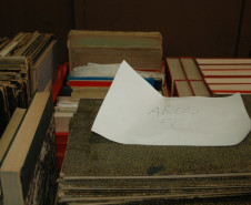 Primeira instituição de ensino a transferir documentos é o Instituto de Educação Erasmo Piloto. A documentação abrange o período de 1912 a 1980.