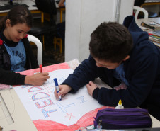 Alunos da Escola Estadual Dom Orione.