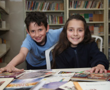 Alunos André Luiz Baum e Érika Letícia Martins.