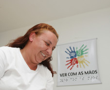 O filho da funcionária Marilene dos Santos freqüenta o instituto há sete anos e nesse tempo aprendeu a desenvolver várias habilidades específicas para alunos cegos. “Meu filho sempre foi muito comunicativo e o trabalho desenvolvido aqui no instituto o ajudou muito nisso, além de andar sozinho e de se relacionar melhor com as pessoas e com o mundo em volta dele. Também o ajudou no rendimento escolar“, contou.