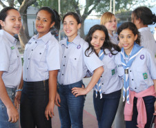 O Grupo Escoteiro Zilda Arns Arns é formado por quatro patrulhas, composta por oito alunos do 6º ao 9º ano do ensino fundamental, totalizando 32 integrantes. Nas reuniões semanais são realizadas atividades técnicas, voluntárias e ao ar livre. 