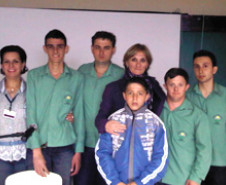 No início da tarde foi a vez da Banda Entre Amigos da Apae de Marmeleiros que existe há seis anos se apresentar no evento e receber os aplausos dos participantes. 
