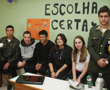 O objetivo é promover a interação social e a troca de valores como ética, respeito e amizade através de apresentações teatrais, música e a feira de ciências dos cursos técnicos oferecidos pelo colégio.
