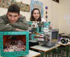 Atividades apresentadas pelos alunos têm como objetivo promover maior envolvimento com comunidade escolar.  Evento deve reunir mais de 3 mil estudantes.