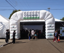 Participação em palestras, eventos e cursos serve para aprimorar conhecimentos adquiridos em sala de aula. A escola participou do “Paraná em Ação - mutirão da cidadania - benefícios para toda a família” que aconteceu em Clevelândia entre os dias 24 a 26 de agosto.