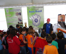 Participação em palestras, eventos e cursos serve para aprimorar conhecimentos adquiridos em sala de aula. A escola participou do “Paraná em Ação - mutirão da cidadania - benefícios para toda a família” que aconteceu em Clevelândia entre os dias 24 a 26 de agosto.