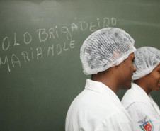 Além do preparo para mundo do trabalho, escola incentiva desenvolvimento de habilidades para que alunos tenham autonomia no cotidiano.
