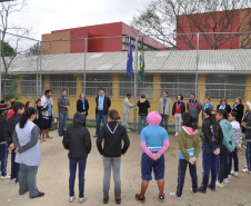 Alunos da 6ª série do Colégio Estadual Manoel Ribas, em Curitiba, são os primeiros estudantes incluídos no Programa Escotismo na Escola.