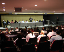 Grupo recebido pelo vice-governador Flávio Arns propõe ações nas áreas de educação, saúde, assistência e trabalho. Recentemente, os alunos das escolas especiais foram inseridos em todos os programas e políticas públicas da Seed. 