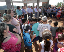 O governador Beto Richa visita as obras de escola municipal em São José da Boa Vista.