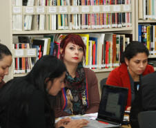 Durante quatro dias, educadores trabalharam espanhol de forma multidisciplinar. Objetivo é tornar estudo da língua mais atraente para alunos.