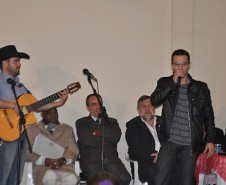 O respeito à cultura e ao povos ciganos que vivem do Estado do Paraná foi tema do 1º Encontro de Educação Escolar Cigana, promovido nesta quinta-feira.