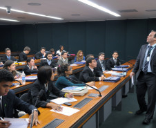 Oficina Refletindo Sobre a Papel do Deputado. Guilherme Curi (palestrante)

