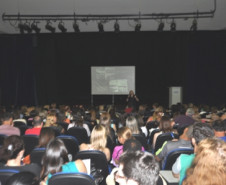 Evento é uma ação da SEED para melhorar oferta da educação em tempo integral no estado do Paraná. Proposta será discutida de forma coletiva com atividades que vão até quinta-feira (11).