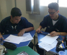 Alunos de eletromecânica.