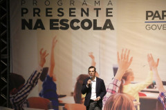 Tecnologia e integração vão combater evasão nas escolas do Paraná