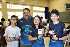 Professor Tony Groch e seus alunos