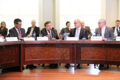 Governador em exercício Flávio Arns, durante reunião do Fórum Permanente Futuro 10 Paraná, ao retornar dos Estados Unidos.