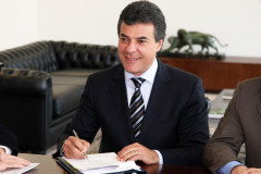 Conforme anúncio feito pelo governador Beto Richa, o Estado vai investir R$ 60 milhões em parceria com o governo federal para abrir 200 novas salas de aula. Serão beneficiados cerca de 15 mil estudantes. Foto de arquivo.