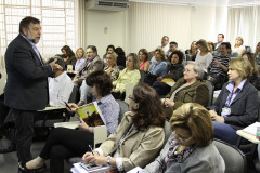 Na abertura da reunião, o vice-governador e secretário de Estado da Educação, Flávio Arns, ressaltou que todas as medidas estão sendo tomadas para receber a comunidade escolar em fevereiro. 