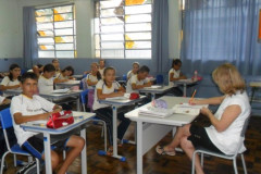 Ano letivo começa com a construção de novas unidades, escolas reformadas e 500 novos professores em sala de aula. 