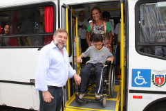 A Secretaria de Estado da Educação assinou nesta quinta-feira (7) convênio para o transporte escolar dos alunos da rede pública de ensino com as prefeituras de Guaratuba e Morretes. 