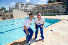 01-04-13 - Colégio Estadual do Paraná - Ronan Nunes Cordeiro de 15 anos do 2. ano e Tisbe Souza Andrade de 14 anos no 1. ano, alunos de natação. 