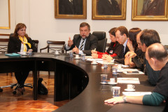 Grupo de trabalho formado pelo Governo do Paraná e o Fórum das Entidades Sindicais irá avançar na implantação de um novo modelo de plano de saúde para os funcionários estaduais. <br />
<br />
Veja mais fotos em: <a href=" http://www.flickr.com/photos/flavioarns/sets/72157633319770098/" target="_blank"> http://www.flickr.com/photos/flavioarns/</a>