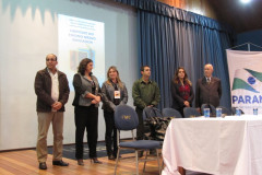 Paraná adere a programa que amplia a jornada de estudantes, disponível em 93 escolas da rede estadual. Milhares de alunos participam.