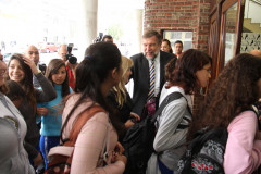 Cerca de 40 alunos irão exibir cinco coreografias do espetáculo “Helena” no 31º Festival de Dança de Joinville, em Santa Catarina.<br />
<br />
Veja mais fotos em: <a href=" http://www.flickr.com/photos/flavioarns/sets/72157633494529676/" target="_blank"> http://www.flickr.com/photos/flavioarns/</a>