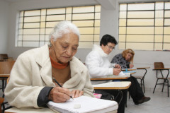 Começam hoje (17) as inscrições para a terceira e última classificação do Paraná Alfabetizado, programa que seleciona voluntários alfabetizadores.