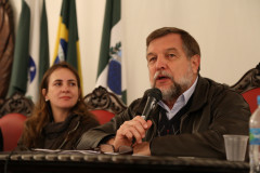 Conferências municipais estão acontecendo em todo o Paraná até o dia 10 de julho. Resultados serão levados para a Conae 2014, em Brasília. Na foto, Cristiana Gonzaga e Flávio Arns.<br />
<br />
Veja mais fotos em: <a href=" http://www.flickr.com/photos/flavioarns/sets/72157634301573397/" target="_blank"> http://www.flickr.com/photos/flavioarns </a>