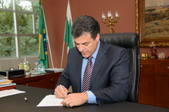 Projeto de lei do poder executivo foi aprovado nesta terça-feira (9) em redação final e agora segue para sanção do governador Beto Richa. 