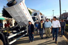 O governo estadual constrói em Reserva um novo prédio para o Colégio Estadual Albano Martins. O investimento é de R$ 3 milhões e a obra deverá ser concluída em três meses. São oito salas de aula, laboratórios de informática e de ciências, salas administrativas e de professores, quadra esportiva, banheiros, cozinha, refeitório e biblioteca. O colégio atende atualmente 120 estudantes, mas a capacidade será dobrada com a nova estrutura. 