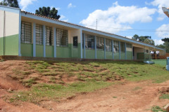 Investimento de R$ 249 mil para a construção de muro no pátio da escola. Serão beneficiados 600 alunos das redes municipal e estadual de ensino.