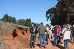 Sessenta professores da rede estadual da Educação dos Núcleos Regionais de Educação de Curitiba, Área Metropolitana Norte e Área Metropolitana Sul participaram, nessa semana, em Curitiba, do 21º Curso de Solos Para Professores promovido pela Secretaria de Estado da Educação em parceria com a Universidade Federal do Paraná e o Sociedade Brasileira de Ciência do Solo.