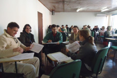 Professores de Língua Portuguesa e Matemática vão participar de formações continuadas até dezembro nos 32 Núcleos Regionais de Educação.