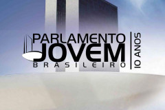 A Câmara dos Deputados divulgou nessa semana os 78 estudantes que representarão seus estados no Programa Parlamento Jovem Brasileiro 2013. Entre eles, cinco alunos do Paraná. Do total selecionado, 74,4% vieram de escolas públicas. Os jovens participam, de 23 a 27 de setembro, de uma jornada parlamentar na Câmara dos Deputados, em Brasília.